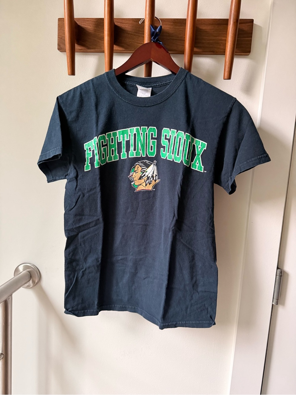 University of North Dakota Fighting Sioux Graphic Tee in Black